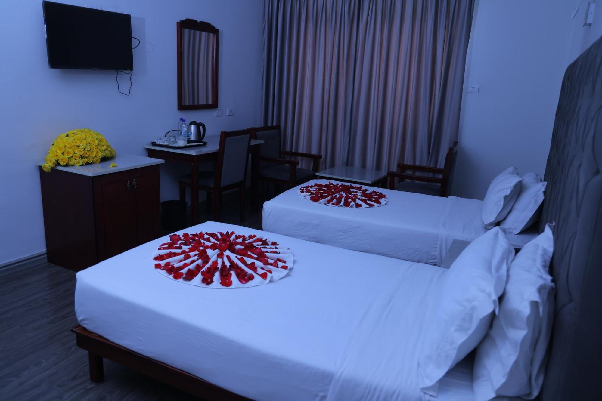 Trinity Hotel Addis Abeba Esterno foto