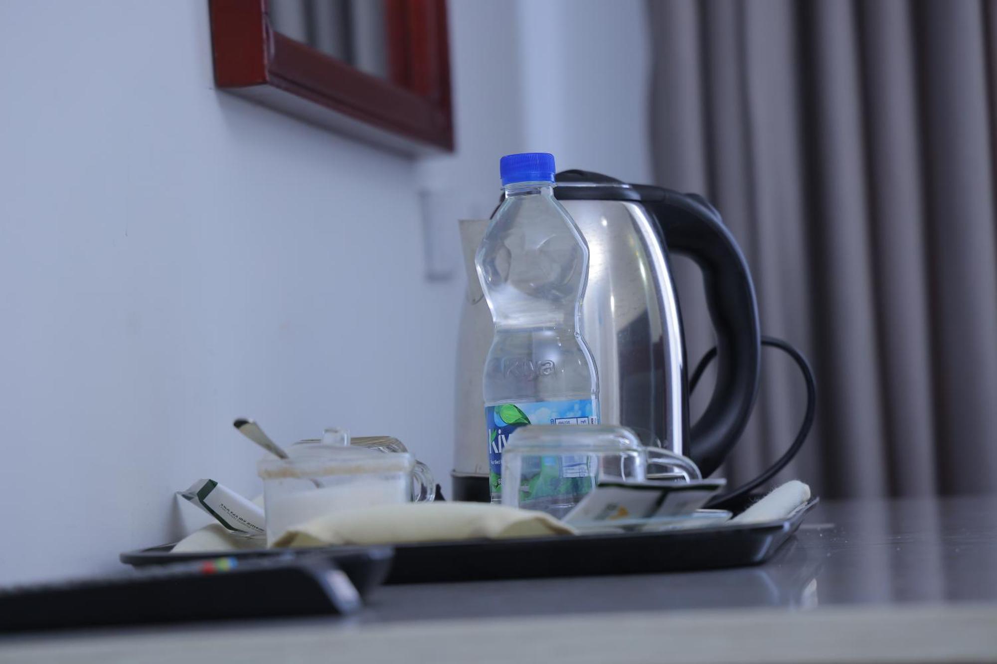 Trinity Hotel Addis Abeba Esterno foto