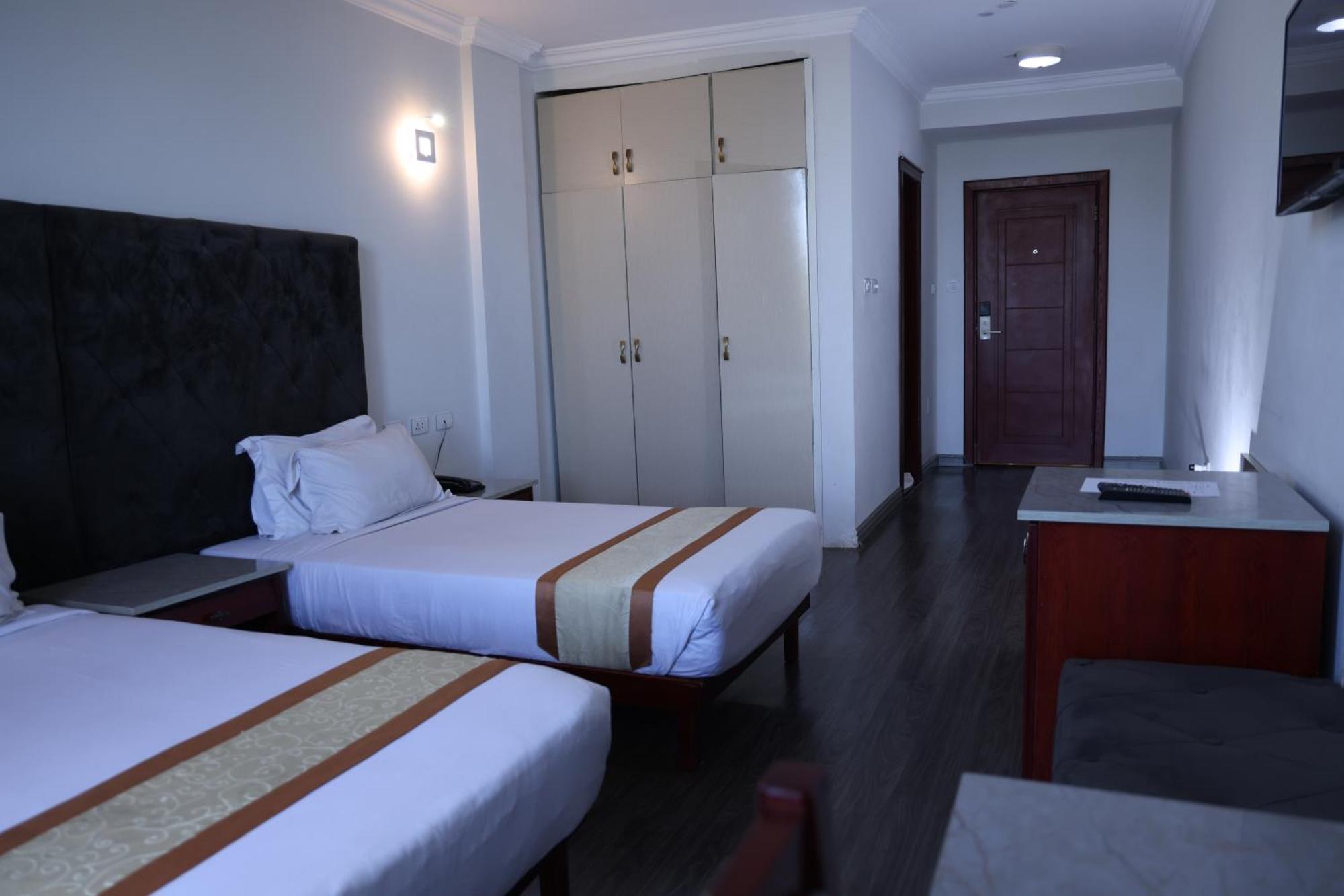 Trinity Hotel Addis Abeba Esterno foto