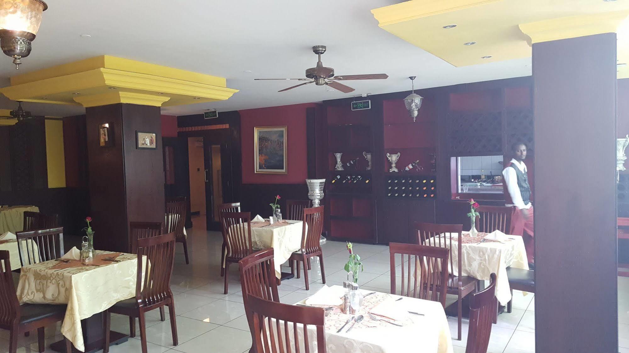 Trinity Hotel Addis Abeba Esterno foto